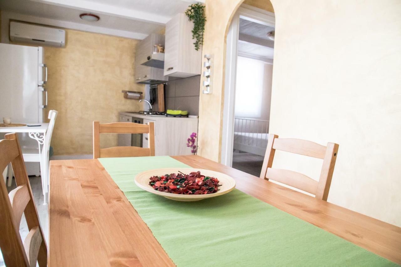 Cucaracha Apartment Catania